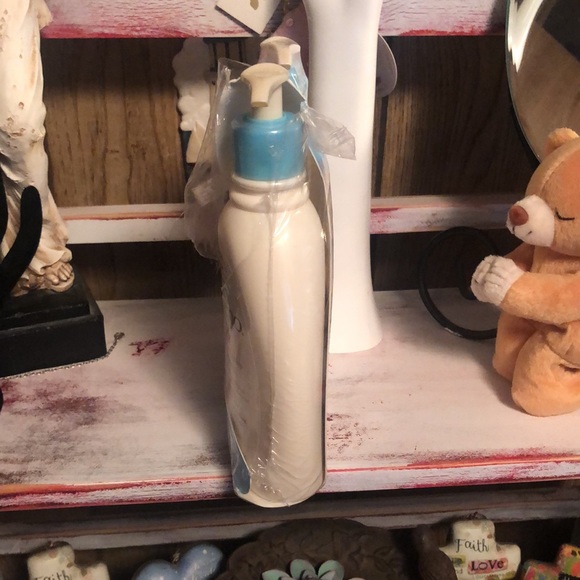 COPY - Aveeno Baby Daily Care Set -Package of (2) - Picture 4 of 6